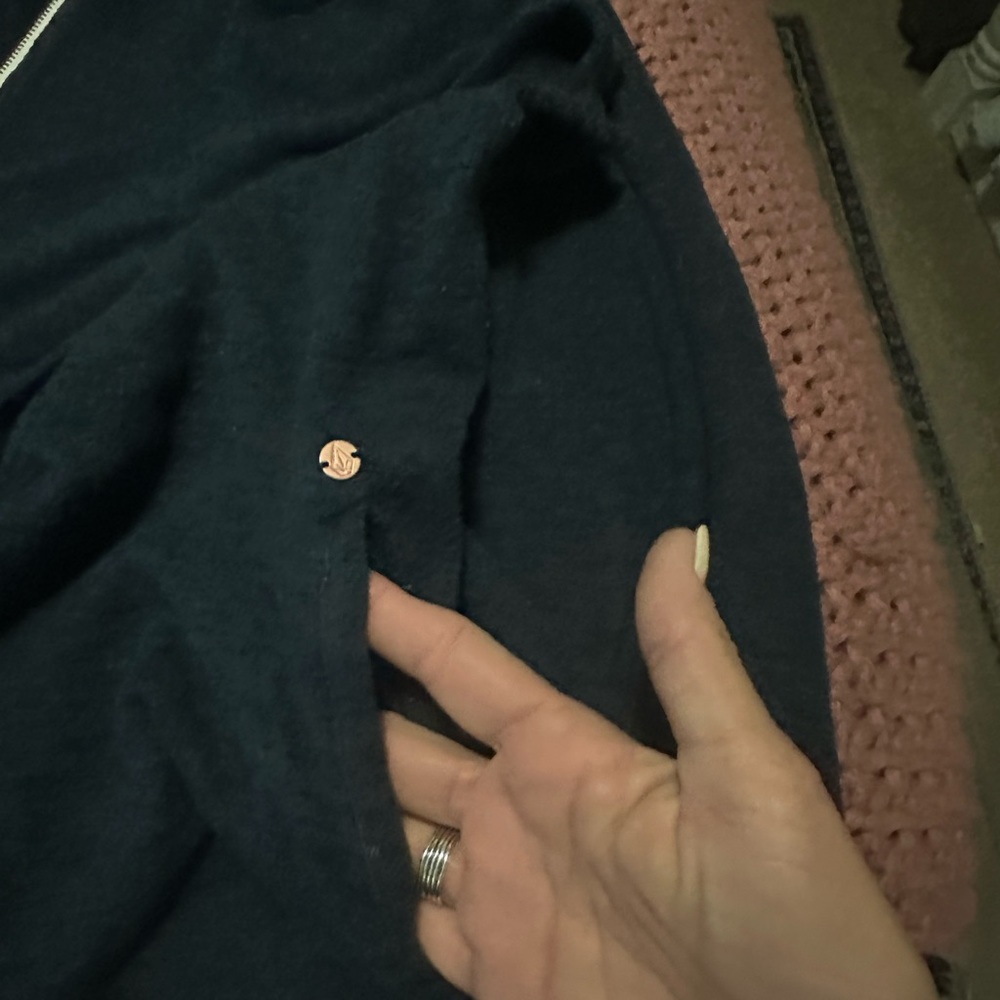 Volcom onsie loungewear pajamas - Picture 3 of 5